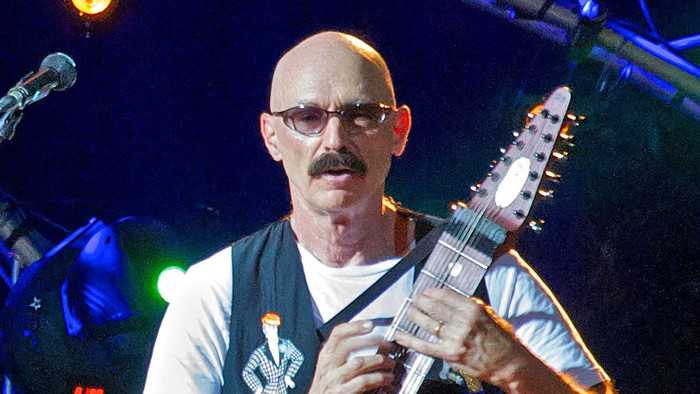 Miniprofil: Tony Levin