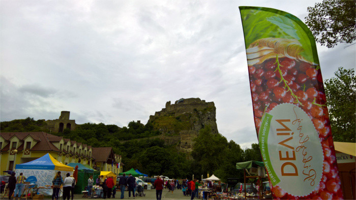 RÍBEZĽOVÝ DEVÍN – Ein Fest rund um den Johannisbeerwein