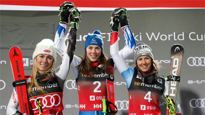 Petra Vlhová gana el oro en el eslalon gigante paralelo en la Copa mundial de Oslo