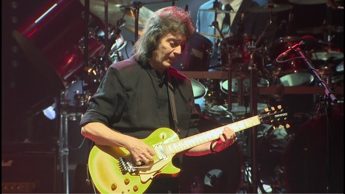 Miniprofil: Steve Hackett_At The Edge Of The Light