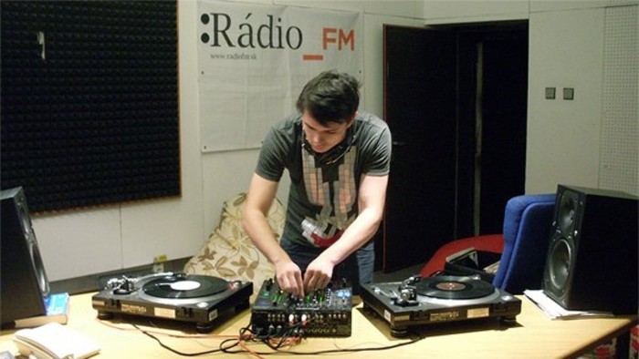 SIGNAll_FM - Záznam vysielania + tracklist (19.08.2012)