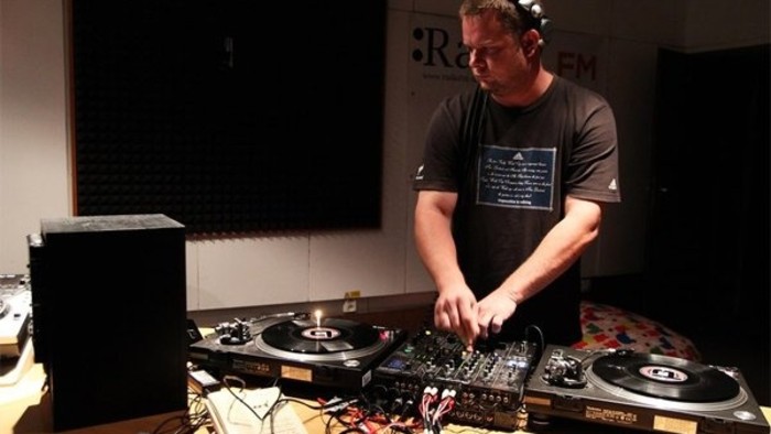 SIGNAll_FM - Záznam vysielania + tracklist (26.08.2012)