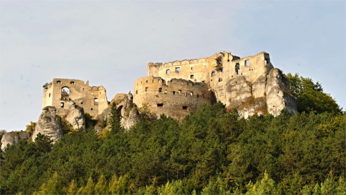 Die Burg-Ruine Lietava als Touristenziel