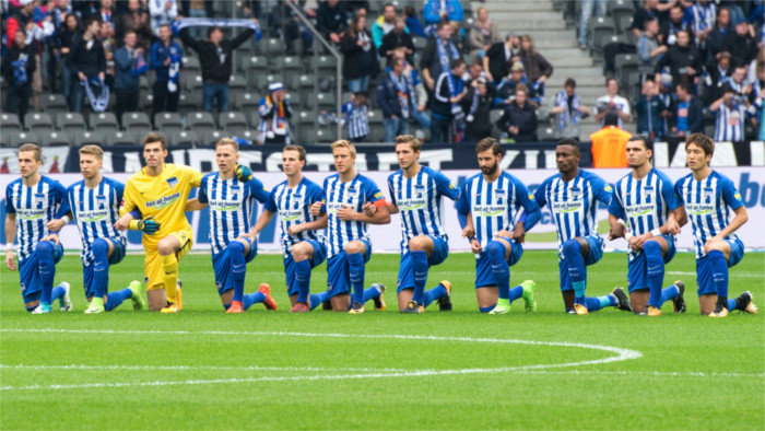 Two Slovaks have "taken a knee"