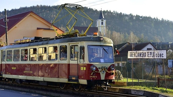 Elektrische Schmalspurbahn: Trenčianska elektrická železnica