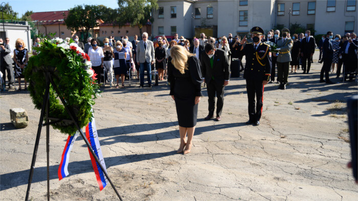 Authorities commemorated Holocaust victims  