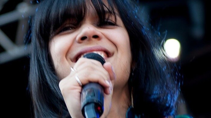 Exclusive_FM: Bat For Lashes a Travis