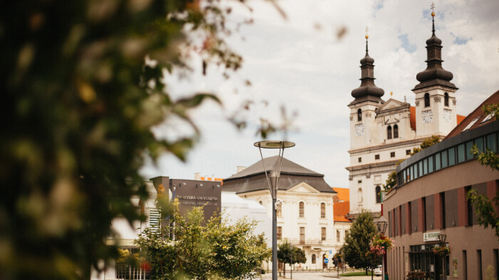 Historické centrum Trnavy je obklopené zvyškami stredovekého mestského opevnenia 