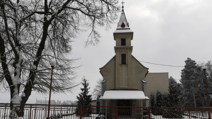 Kostol Nanebovzatia Panny Márie v Chynoranoch