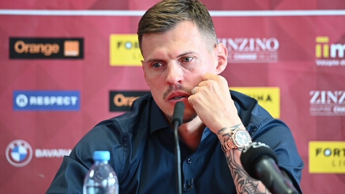 Martin Škrtel na tlačovej konferencii.jpg