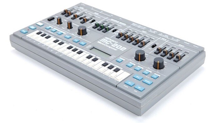 Roland MC-202