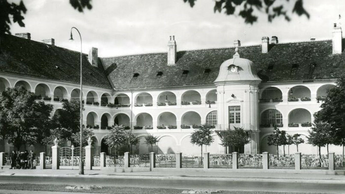 Viajamos por Eslovaquia cantando y aprendiendo el idioma – Prešporská kasáreň - 