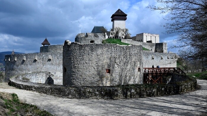 Na Trenčianskom hrade sprístupnili výstavu historických betlehemov