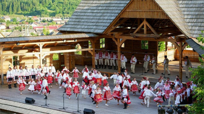 Viajamos por Eslovaquia cantando y aprendiendo el idioma – To ta Heľpa