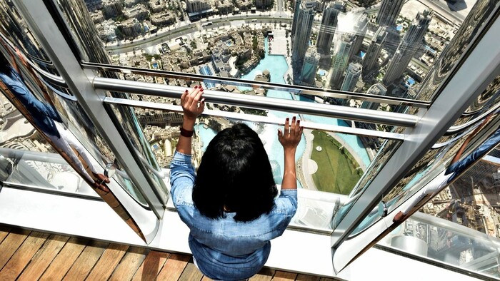 DTCM-At the top-Burj Khalifa 13 mensia.jpg