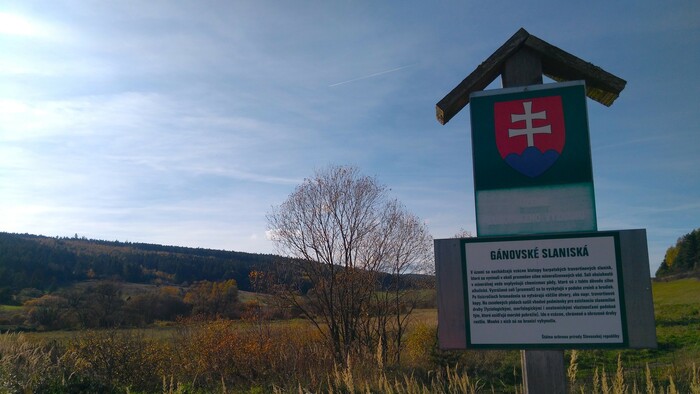 Plačúca skala, gejzír i slaniská, to vás čaká v okolí Gánoviec a Hozelca