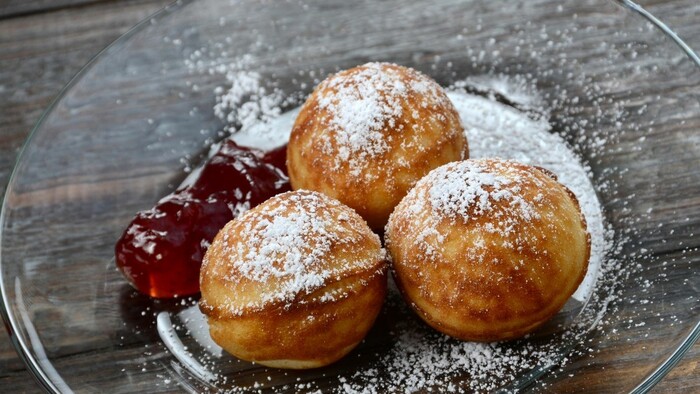 Aebleskiver danske sladke pecivo.jpg