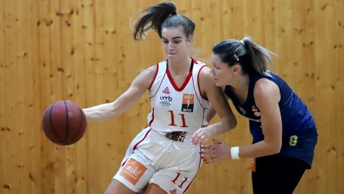 Basketball trophy to Piešťanské Čajky