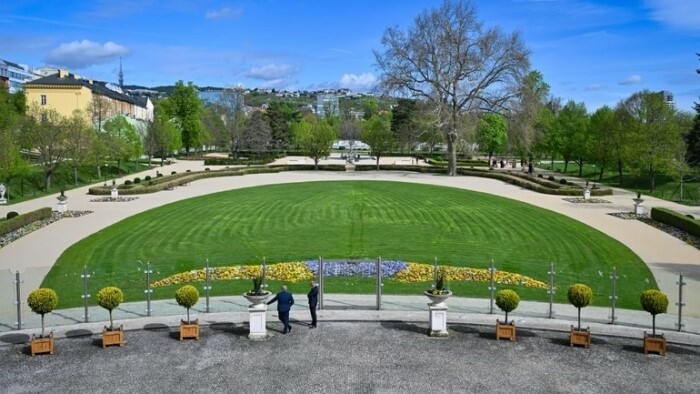 El Jardín de Grassalkovich vestido de traje nuevo