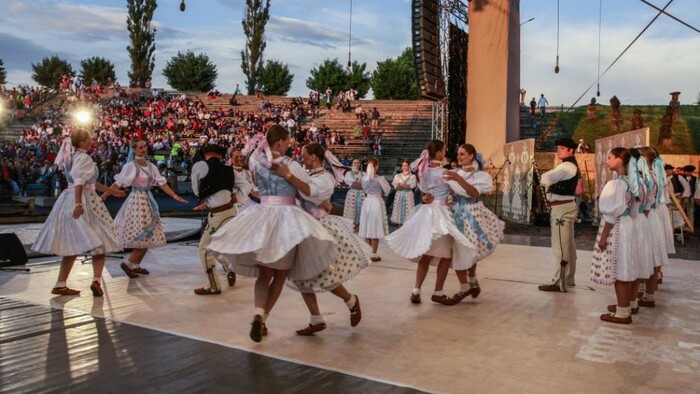 Užite si priamy prenos z folklórneho festivalu vo Východnej. Bude to aj o láske