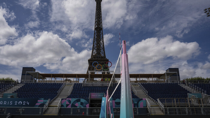 Paríž pred olympiádou čelí turistickému poklesu