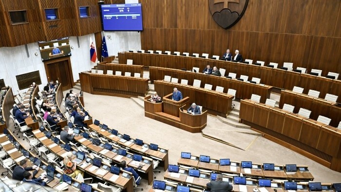 L’opposition a déposé sa motion de censure