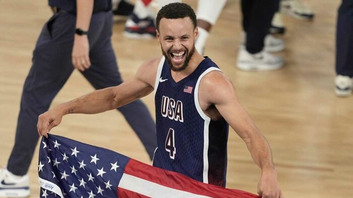 VIDEO: Basketbalisti USA získali zlato piatykrát za sebou. Domáci Francúzi im dlho vzdorovali