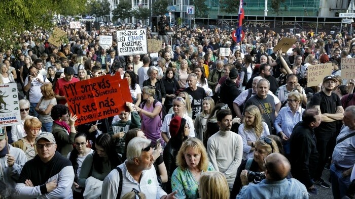 В нескольких городах прошли протесты против действий руководства Минкультуры