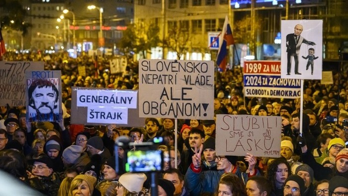 Nouveau jour de protestation contre Robert Fico