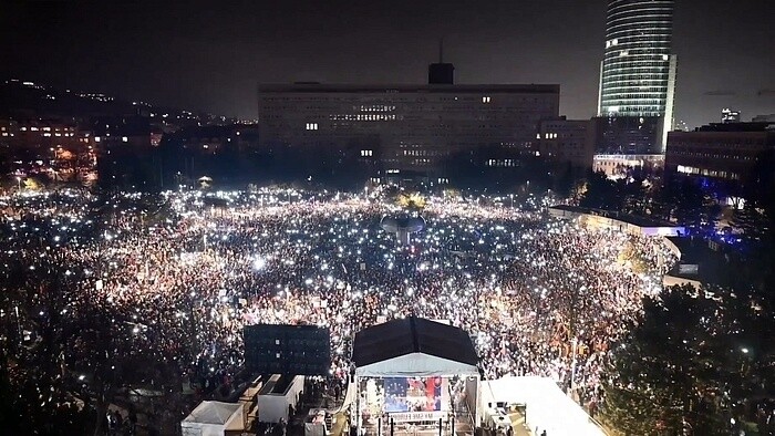 Zehntausende protestierten in Bratislava und anderen Städten der Slowakei