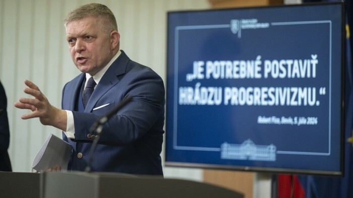 El premier Robert Fico da a conocer propuesta de enmienda de la Constitución eslovaca