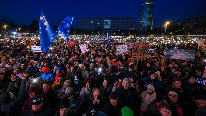 Protivládne protesty so spomienkou