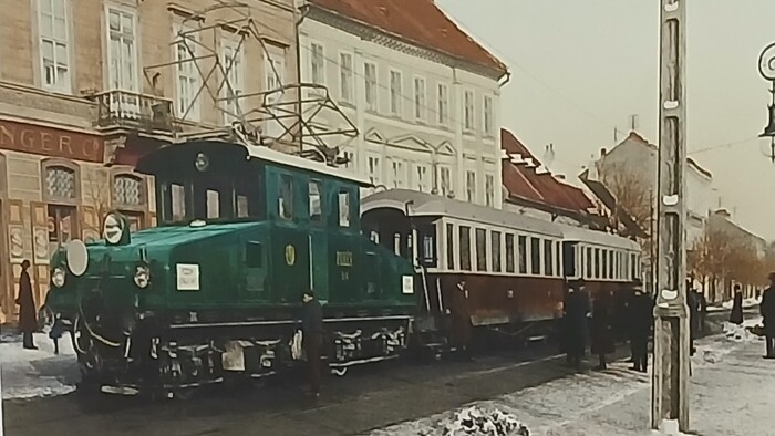 Električková trať z Viedne do Bratislavy. Prečo ju stavali tak dlho?