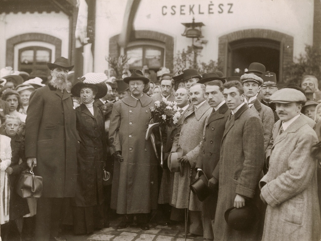 Roosevelt in Ceklis_source Magyar Nemzeti Muzeum.jpg