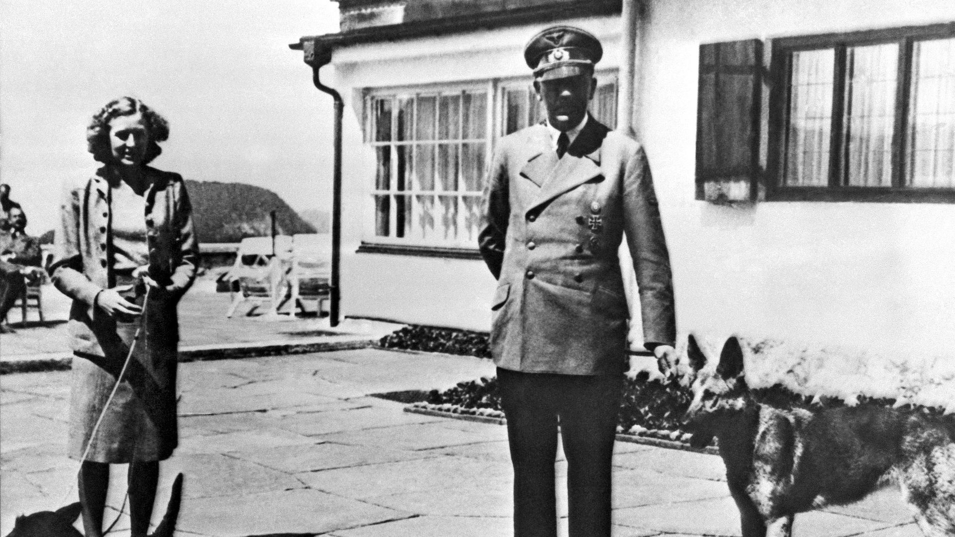 Hitler bol zlomený človek, samovraždu poistil guľkou v hlave