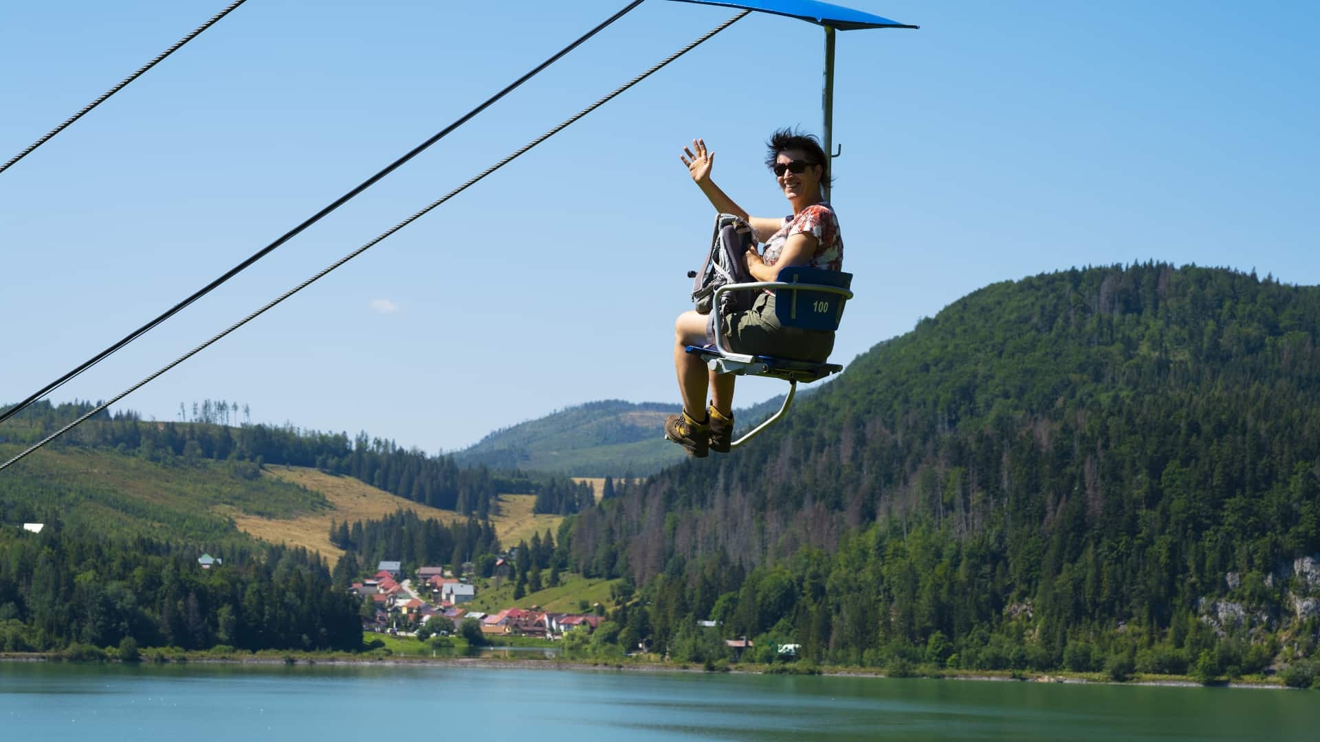 Prevezte sa poslednou jednosedačkovou lanovkou u nás. Ak máte odvahu