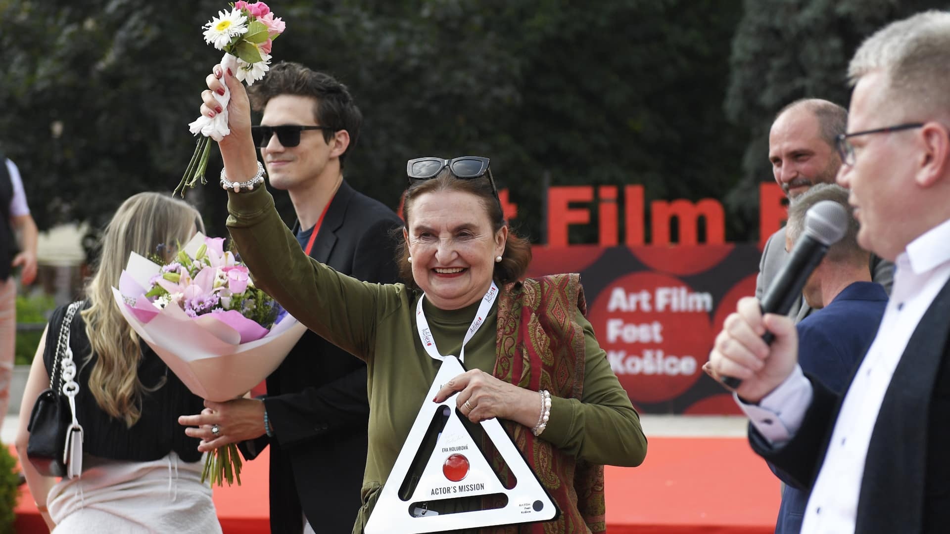 hercová-misia-Eva-Holubová-František-Iván-TASR.jpg