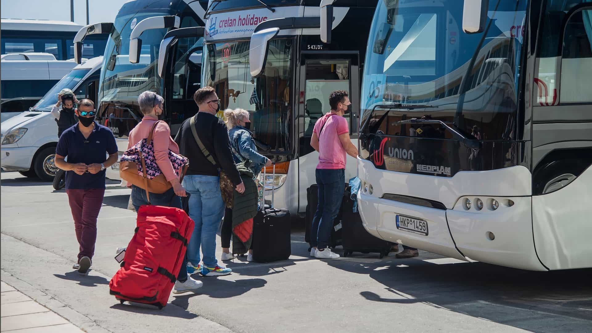 Grécko-dovolenka-turisti-TASR