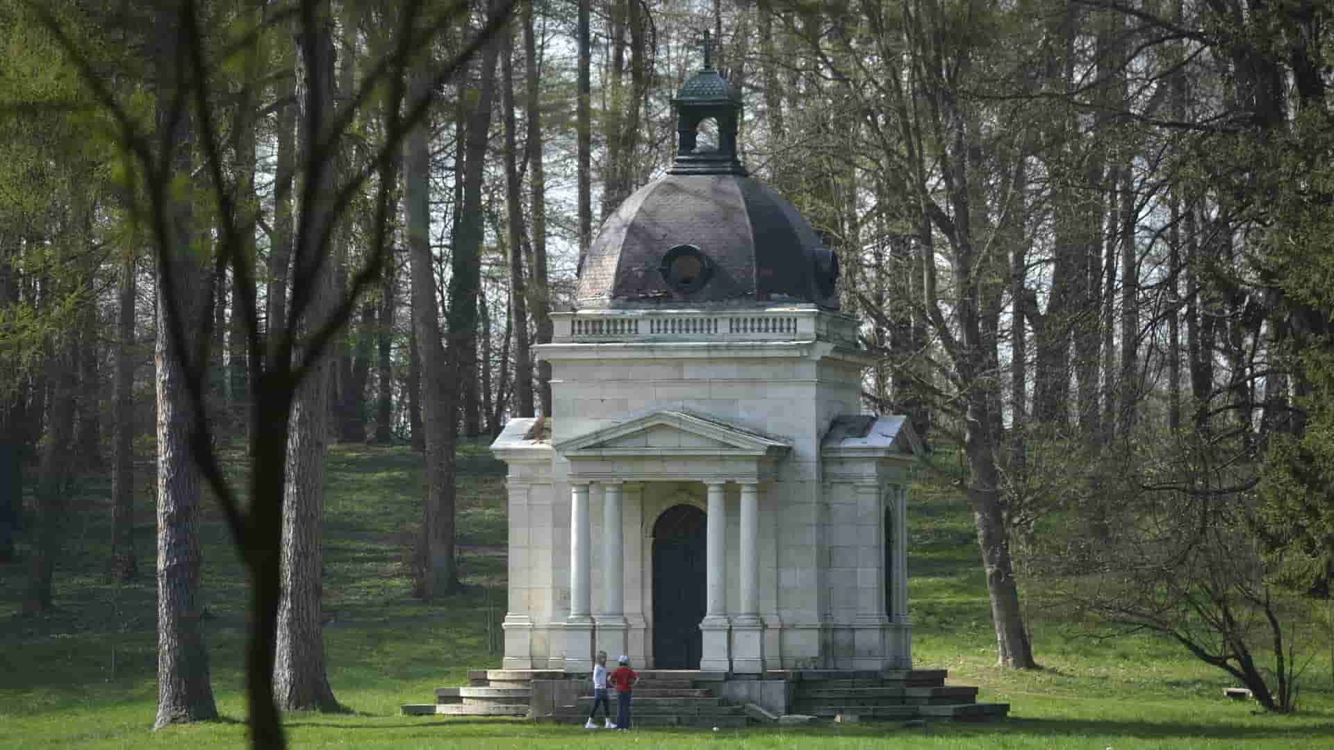 mauzóleum-Radovan-Stoklasa-TASR