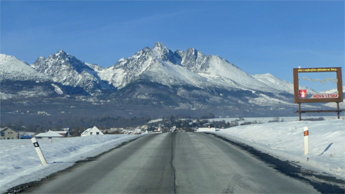 Tatranská-TASR- Lomnica Vysoké Tatry lyžovanie_TASR